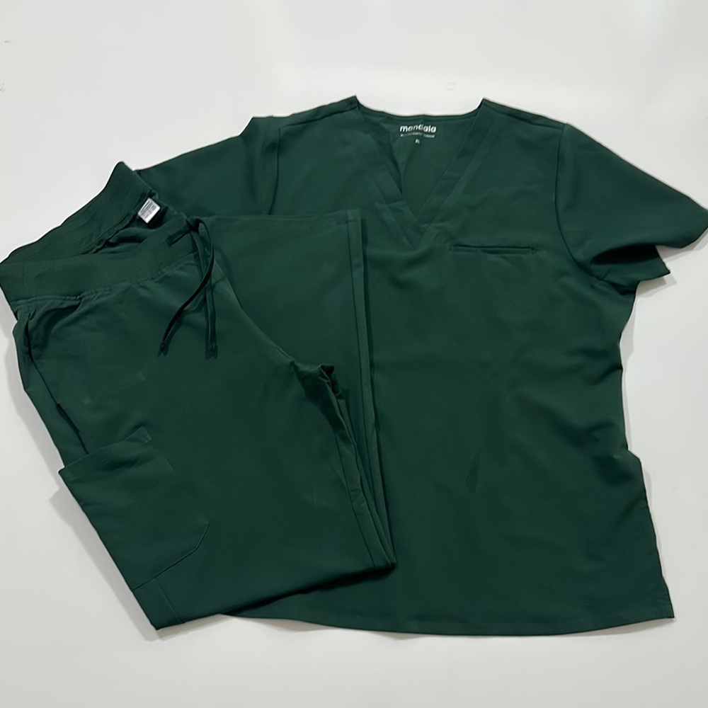 Mandala Midnight Green Women's XL Scrub Set